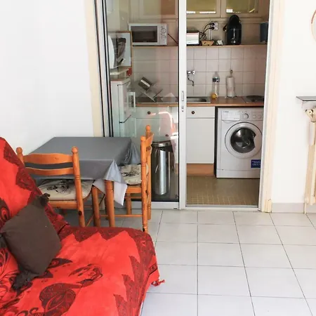 Camilla Studio Apartment *